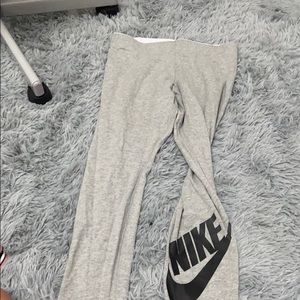 Grey Nike leggings